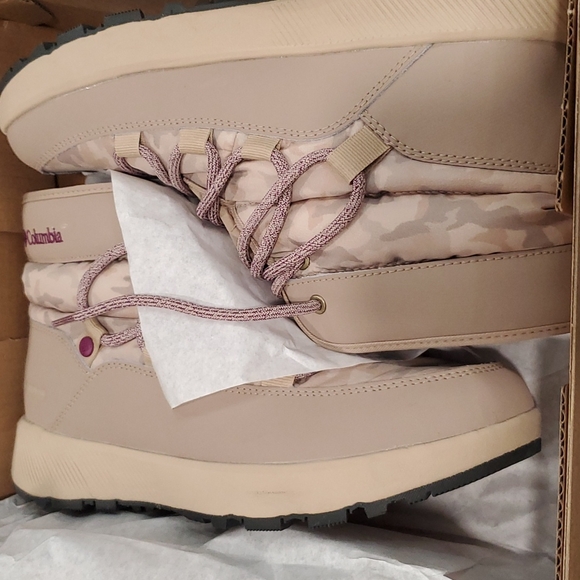 Columbia Slopeside Village Omni Heat Mid Size 9 - Picture 4 of 6